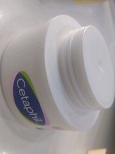 Cetaphil Moisturizing Cream Jar