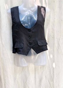 74209. Chic Black Sleeveless Vest
