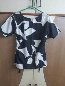 Stylish Black &amp; White Patterned Top🤩❤️