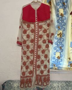 Elegant Embroidered georgette Lucknowi Kurta