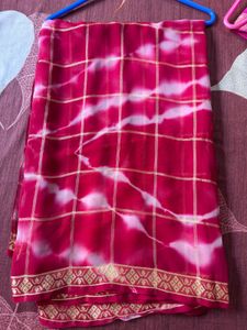 Cheques Pink Saree with Tie-Dye Checkered Pattern