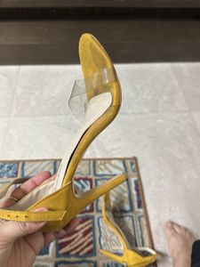 Chic Yellow Suede Heels