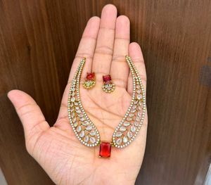 Stunning Red &amp; White Stone Necklace Set
