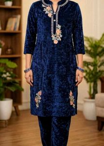 Velvet Kurta Pant set with Floral Embroidery