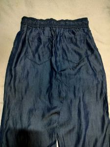 Stylish Blue Capri Pants