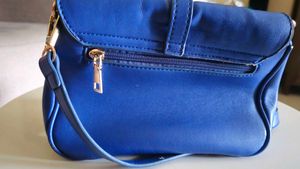 Ginger medium size sling bag for women