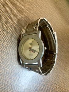 Unisex Analog Watch From LAMEX