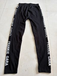 Black leggings with Side Logo
