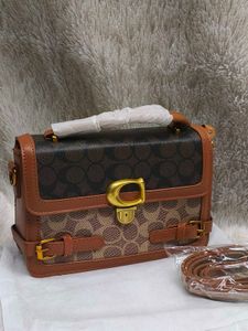Stylish Coach Handbag Rust 🧡