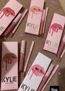 Kylie Jenner liquid lipstick and lip liner