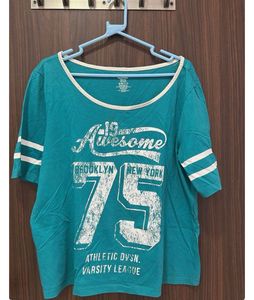 4 combo Graphic Tee