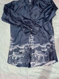 Stylish Men's Button-Up Shirt