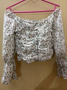 Chic Off-Shoulder Floral Ruched Top