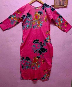 Buy 1 get one printed short kurti (Women’s)