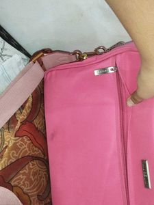 Stylish Pink Laptop Sleeve Bag with Shoulder Strap