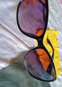 Retro Black Sunglasses