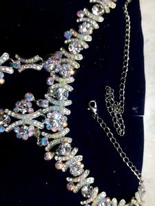 Stunning Rhinestone Necklace &amp; Earrings Set