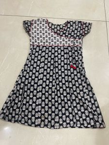 Chic Black &amp; White Printed Kurti
