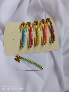Beautiful Saree Pin 🧷