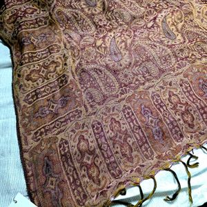 Elegant Paisley Pattern Stole