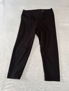 Black Capris legging