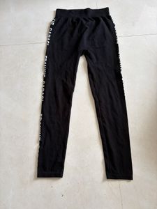 Black leggings with Side Logo