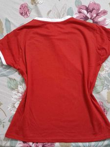 Fitted jersey tee