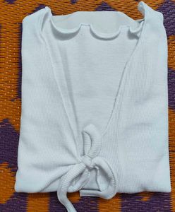 Chic White Cropped Cardigan