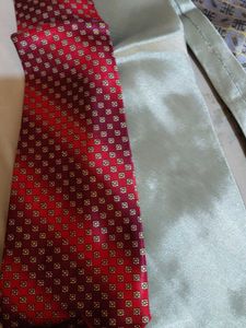 Classic Red Floral Pattern Tie combo