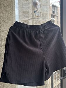 Comfortable Black Textured Shorts