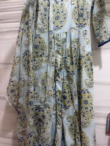 Beautiful Paisley Print Kurta