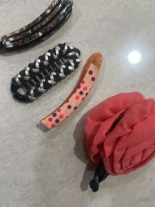 Set of 4 Hair Clips