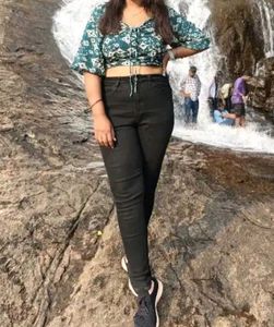Stylish Black Skinny fit Jeans