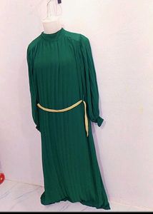 Elegant Green Maxi Dress with Belt