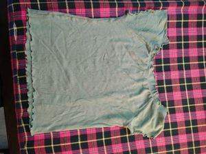 Cute Green Lettuce Hem Top