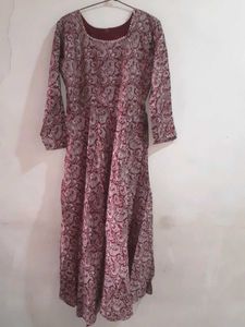 Elegant Paisley Print gown with dupatta. Unused.