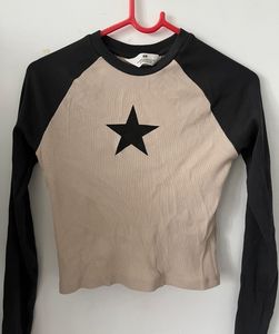 Star Graphic Long Sleeve Top