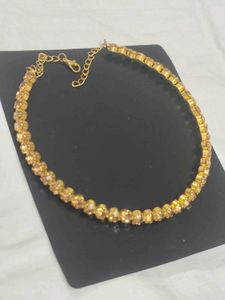 Elegant Gold-Tone chocker with Sparkly Stones