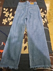 Distressed Wide Leg Jeans