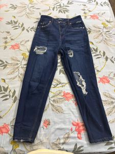 Distressed High Waist Jeans