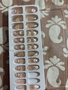Bebo Nail French Tip Press On Nails