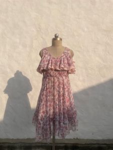 Chic Floral Ruffle Dress