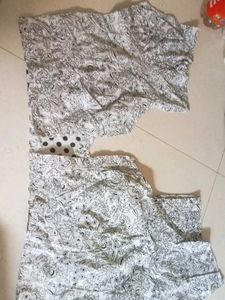 Elegant Black and White Printed blause