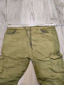 Ma6075 Men's Cargo Jogger waist 32 inches