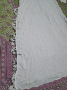 White Embellished V-Neck Kurta