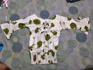 Floral Print full sleeve Top for 4-6 year girl
