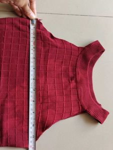 Chic Red Textured Halter Top
