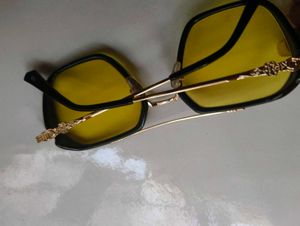 Vincent Chase Metal Black Full Rim Geometric Sungl