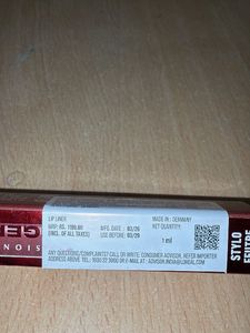 NYX Lip Lingerie Professional Makeup