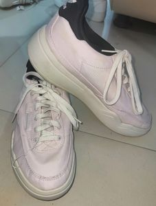 Adidas Women Casual Shoes. Like New. No Coins.